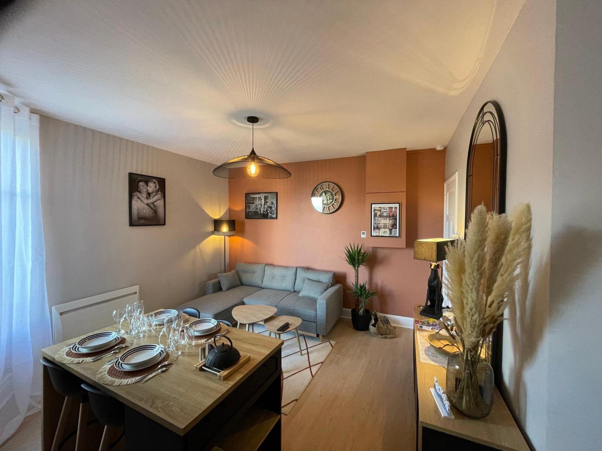 Le Treize Au Coeur Du Bouchon Apartment Troyes Exterior foto